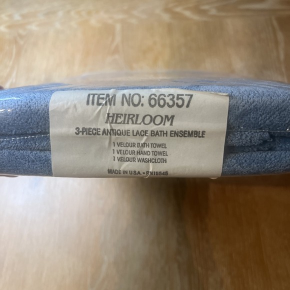 VTG Heirloom 3 Piece Antique Lace Bath Towel Set Velour USA - Picture 3 of 5